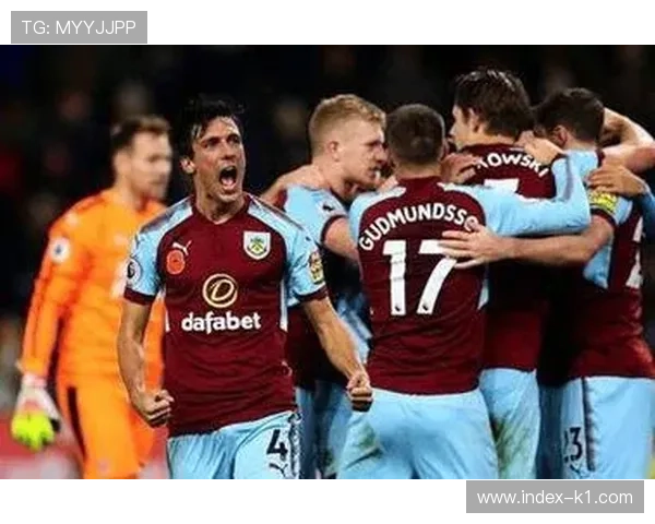 伯恩利1-1利兹联，保级六分战握手言和悬念持续升温