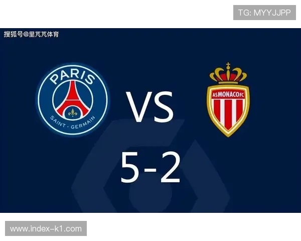 巴黎小将姆巴耶半场被换下,恩里克主动拥抱安抚显温情 巴黎小将姆巴耶半场被换下,恩里克主动拥抱安抚显温情